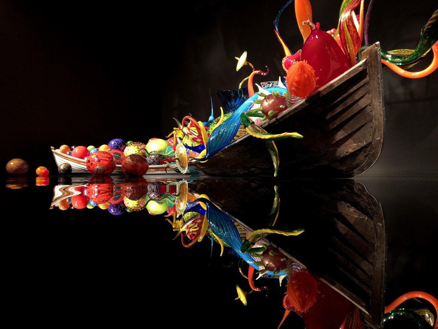 Ikebana & Float Boat